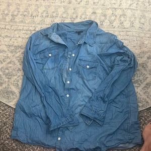 Blue button up top. Size 2X from torrid